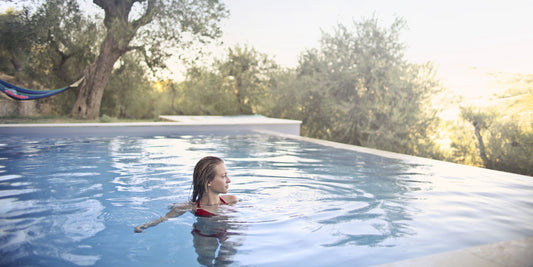 Chlorine and Salt Water: How to Protect Your Hair on Holiday